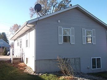 2nd image of 905 60th St SE