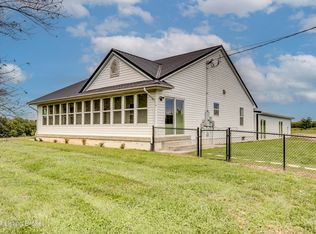 1943 Lawrenceburg Rd, Bloomfield, KY 40008