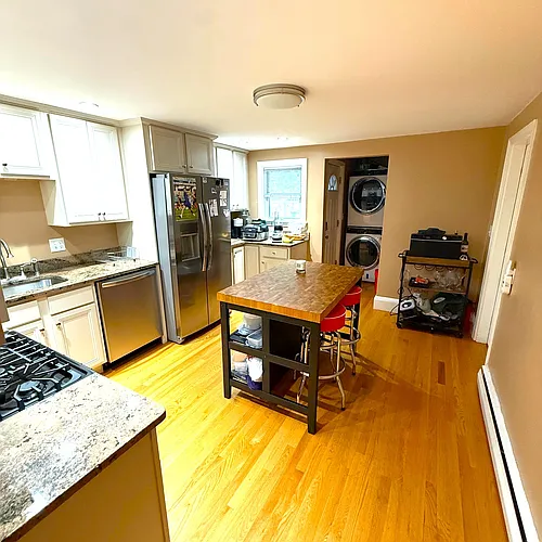 160 L St Photo 1