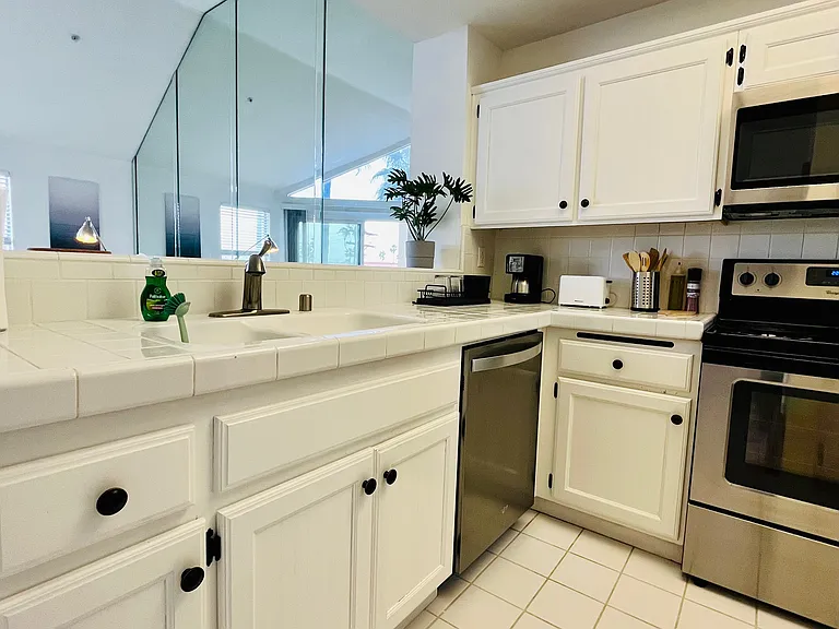 1200 Pacific Coast Hwy #427 — Photo 7