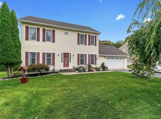 13 Robert Ln, Rensselaer, NY 12144