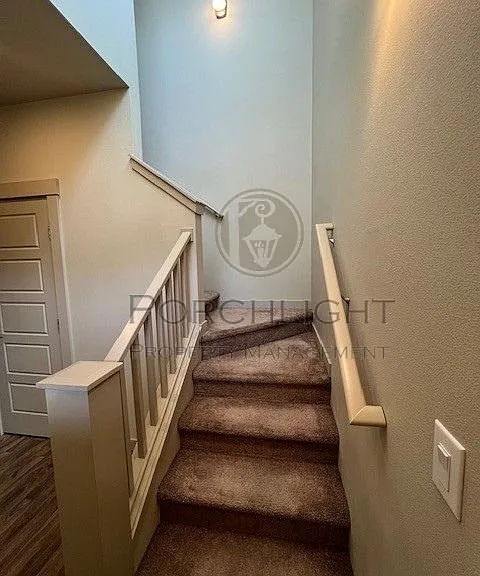 2200 Greenview Cir #1 — Photo 2
