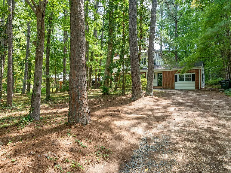 2737 Dogwood Rd — Photo 17