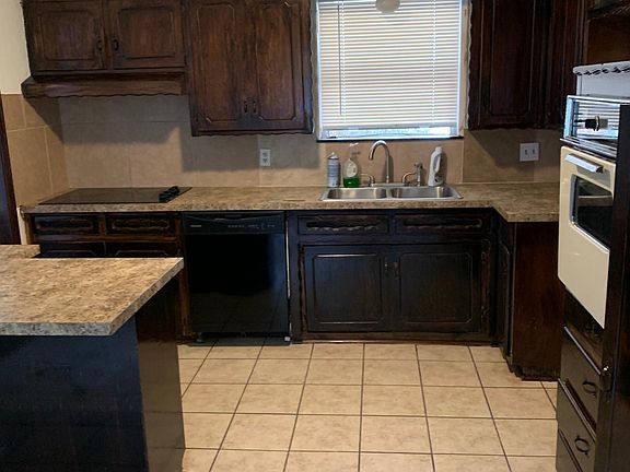 2nd image of 1813 NE 56th St