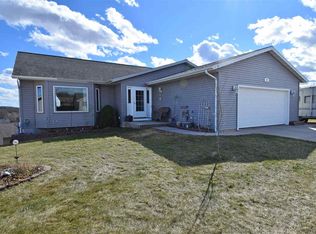 135 Kellie Marie Ct, Reedsburg, WI 53959