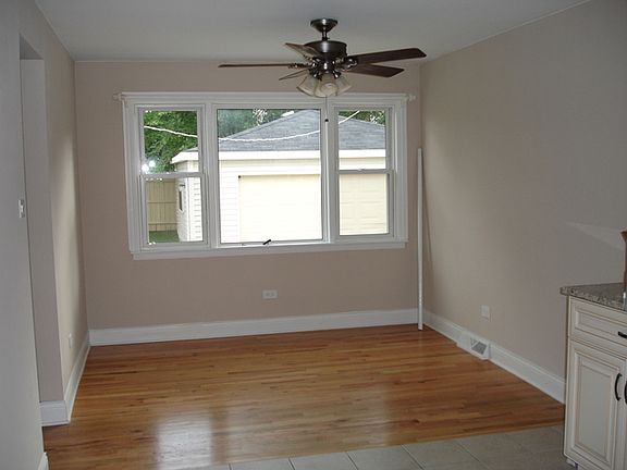 5th image of 8745 S Talman Ave