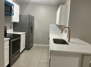 5553 Strathmoor Manor Cir, Lithonia, GA 30058