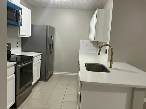 5553 Strathmoor Manor Cir Photo 1