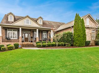1004 Heathrow Dr, Hendersonville, TN 37075