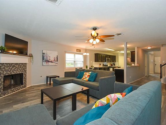 2nd image of 11007 Shumard Oak Ct