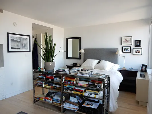 Rented by Starts New York Realty LLC | media 16