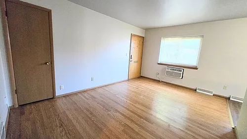 617 E Homer St #1 — Photo 6