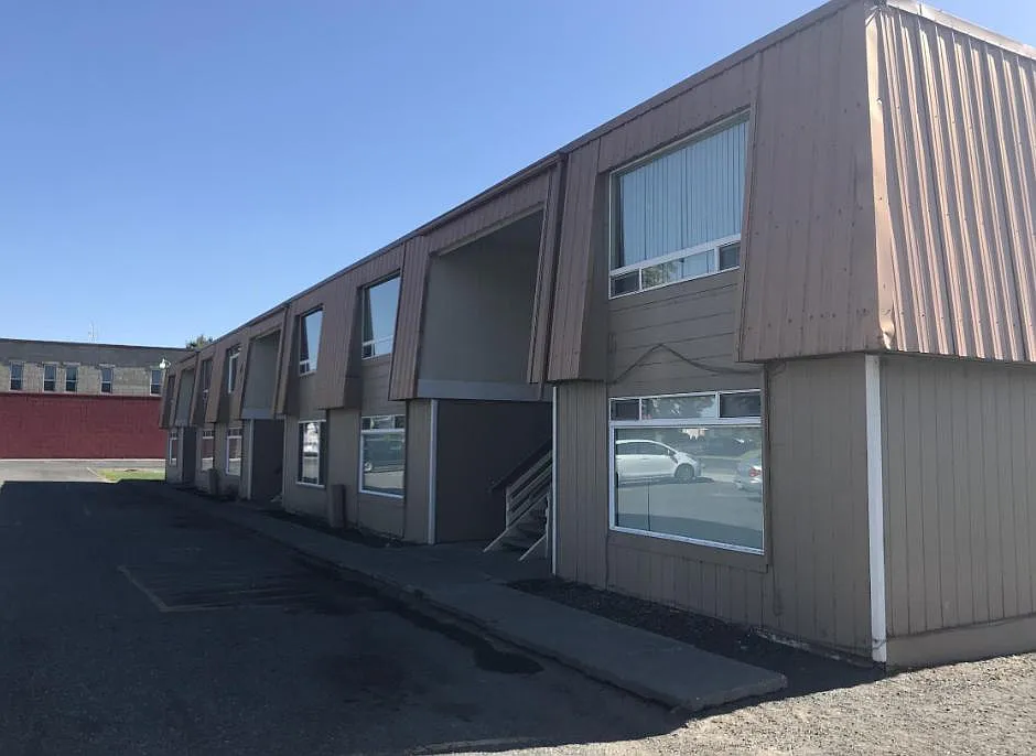 240 W Furnish Ave #12