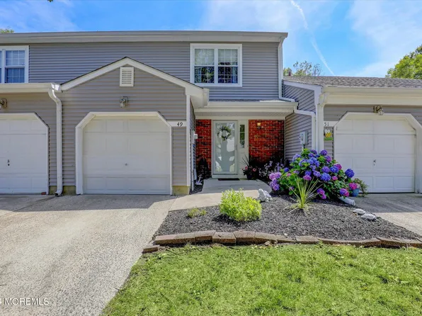 49 Oak Lane, Eatontown, NJ 07724