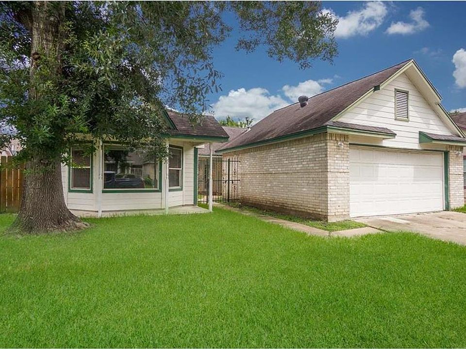 1st image of 3231 S Greenpark Dr