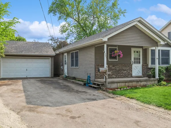 723 E Prairie St, Marengo, IL 60152