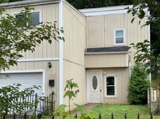 47 Braeburn Ln, Middletown, CT 06457