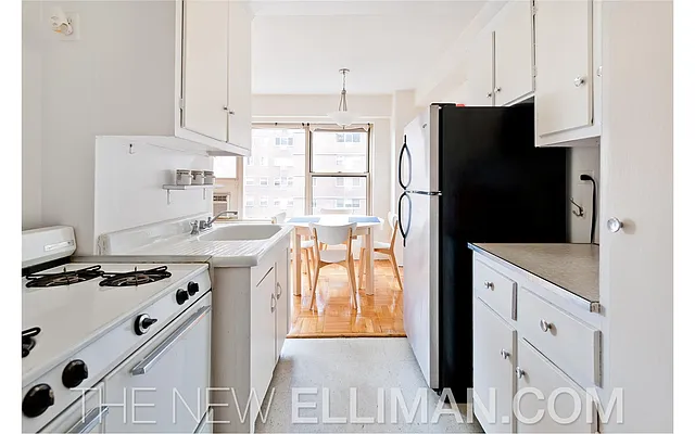 Sold by Douglas Elliman | media 16