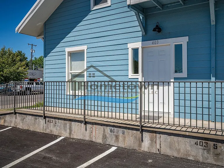 403 E Wallace Ave #2 — Photo 4