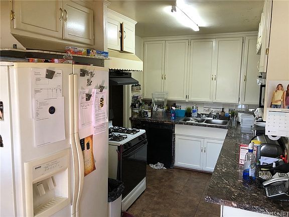 4th image of 8146 Mammoth Ave