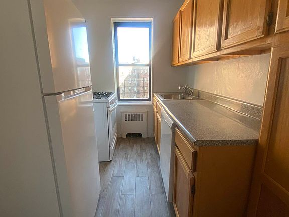 3rd image of 64-09 Booth St #2G