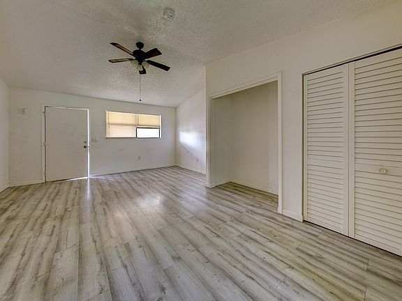 2nd image of 2134 Bradford St APT 424