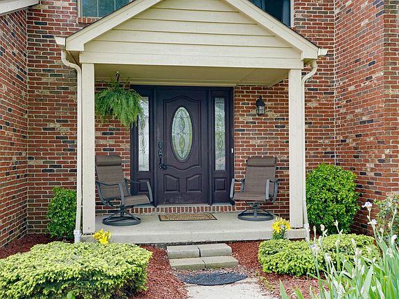 4th image of 9613 Woodsfield Cir N