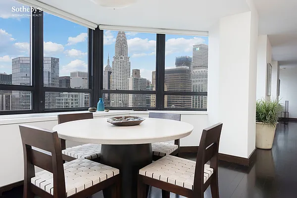 Rented by Sotheby's International Realty | media 26