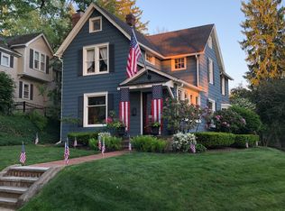 54 Bellview St, Chagrin Falls, OH 44022