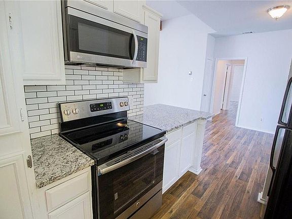 3rd image of 2104 Count Fleet Dr Unit 714