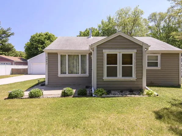 3023 North STREET, East Troy, WI 53120