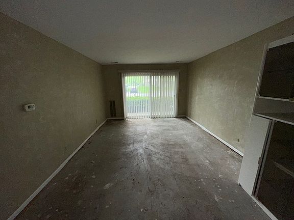 3rd image of 1500 Harbour Dr APT 1S