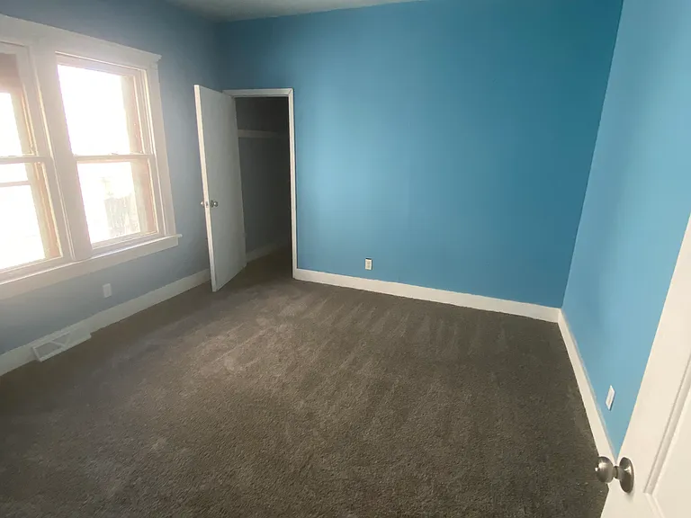 2520 W Center St — Photo 7