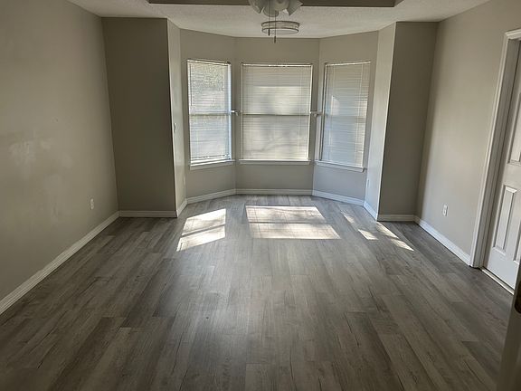 2nd image of 1901 Mistral Ln W