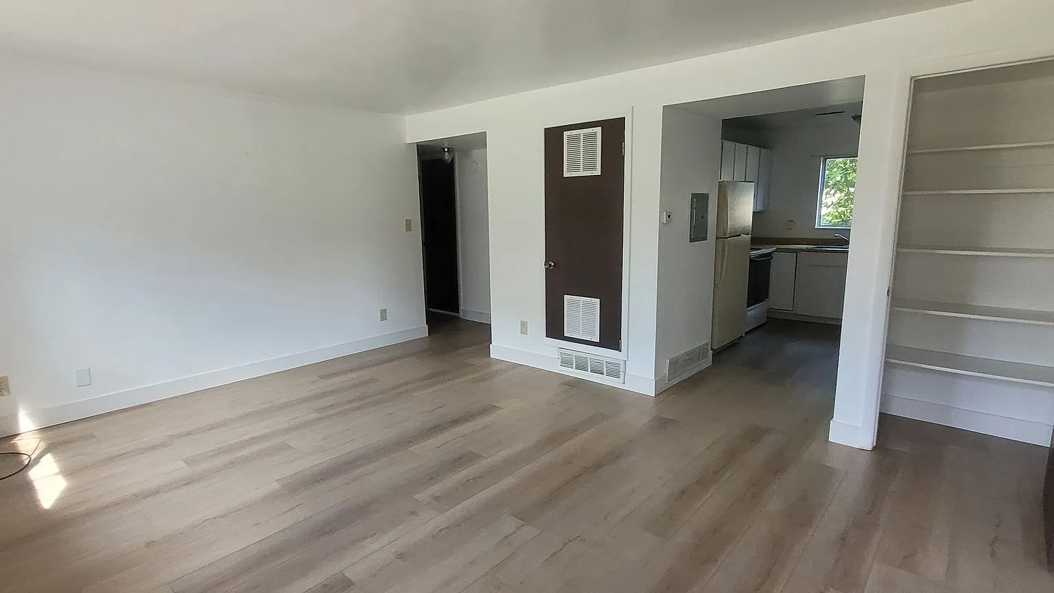Price Drop! 2 Bedroom Unit In Provo! Enjoy $200 Off Your First Month's Rent! — Photo 2