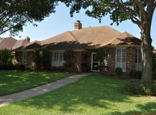 2106 Plymouth Dr, Ennis, TX 75119
