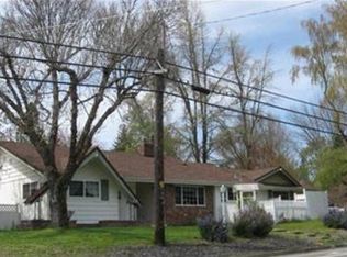 1398 NW Highland Ave, Grants Pass, OR