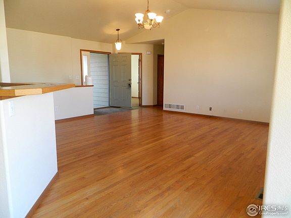 2nd image of 454 Scoria Ave