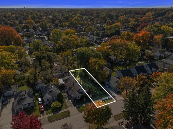 61 Massoit Ave, Clawson, MI 48017