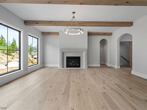 3rd image of 526 Sawgrass Dr
