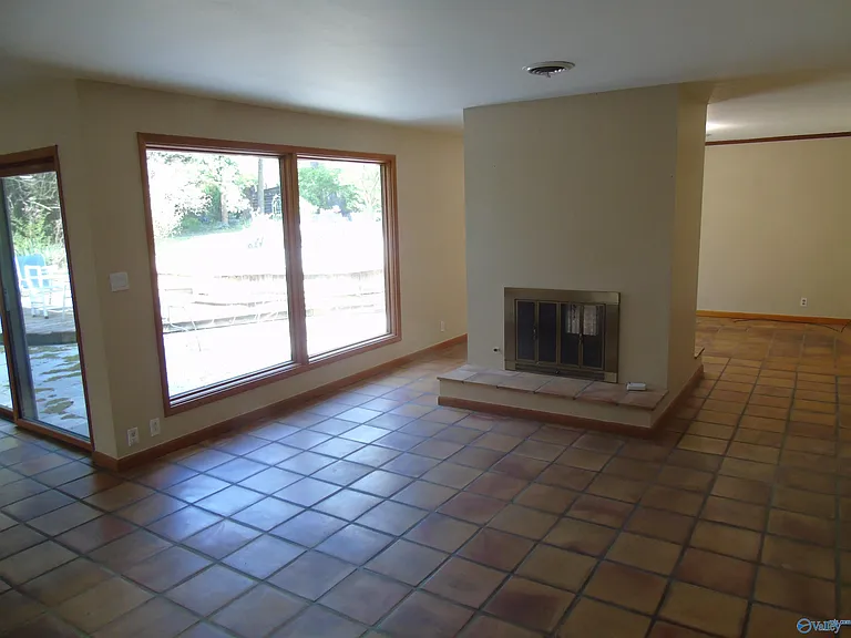 2504 Maysville Cir NE — Photo 12