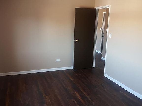 4th image of 10034 Holly Ln #10034