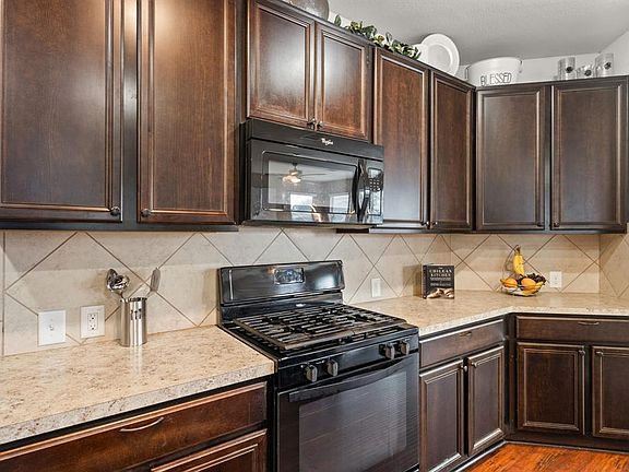4th image of 6411 Bayliss Valley Lane