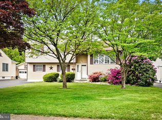34 Sherbrooke Rd, Ewing, NJ 08638