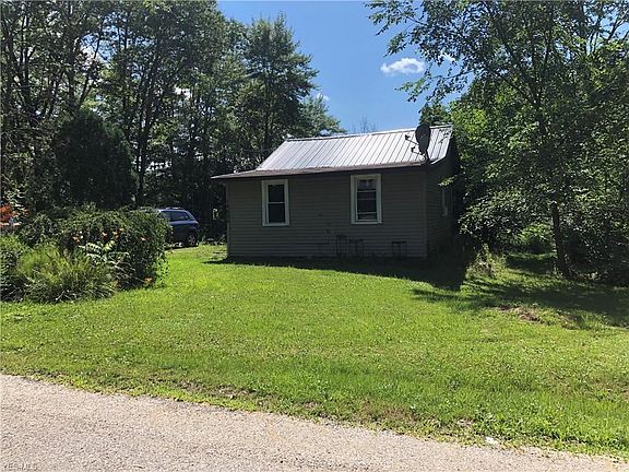 3rd image of 14620 Castlewood Dr