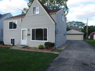 961 S Spring Rd, Elmhurst, IL 60126