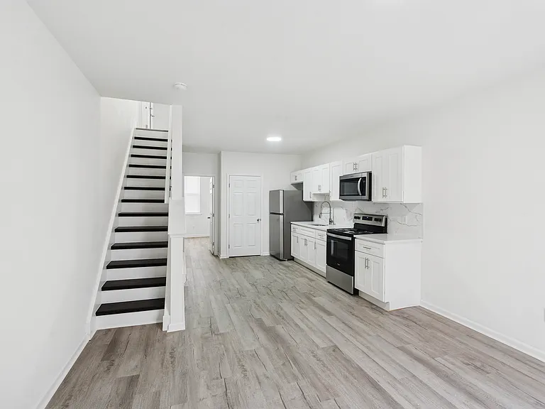 1516 S Ringgold St — Photo 3