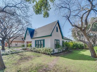 229 S Ward St, Italy, TX 76651