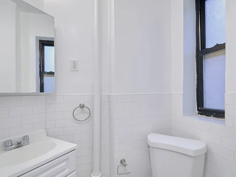 735 W 172nd St #A3 — Photo 10