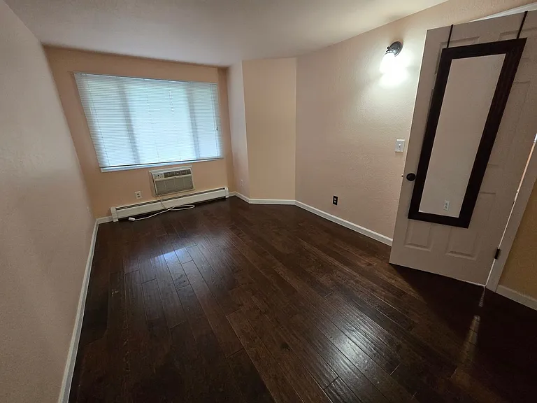 2201 Pearl St #217 — Photo 28